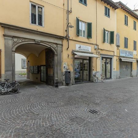 Lucca - Piazza Dell'Anfiteatro Central Apartment! Exteriör bild