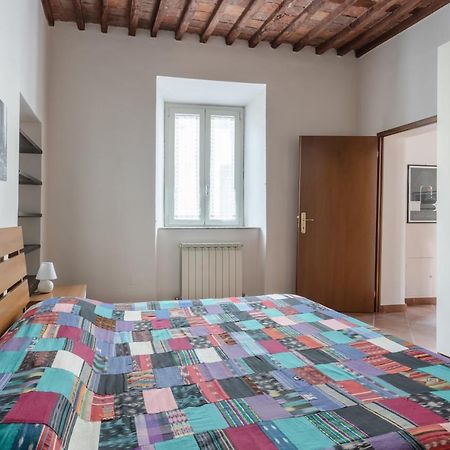 Lucca - Piazza Dell'Anfiteatro Central Apartment! Exteriör bild