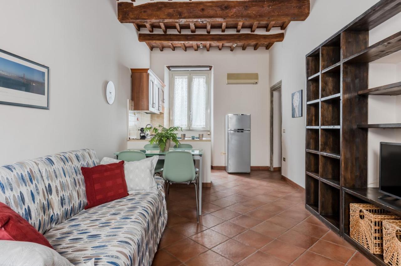 Lucca - Piazza Dell'Anfiteatro Central Apartment! Exteriör bild